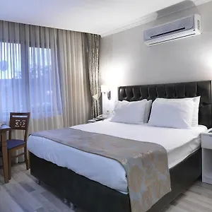 monarch-hotel.istanbul-turkeyhotels.com/